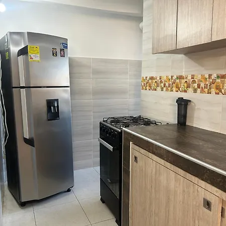 Deux Palmiers Charme Avec Salle De Bain Partagee Proche De L'aeroport Habitación en casa particular