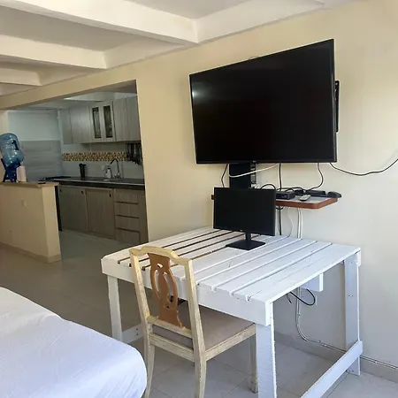Homestay Deux Palmiers Charme Avec Salle De Bain Partagee Proche De L'aeroport *